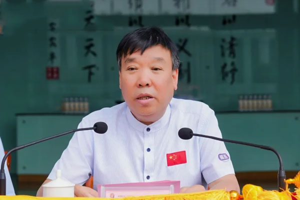 尊龙凯时集团董事长李安平讲话 尊龙凯时集团董事长李安平讲话